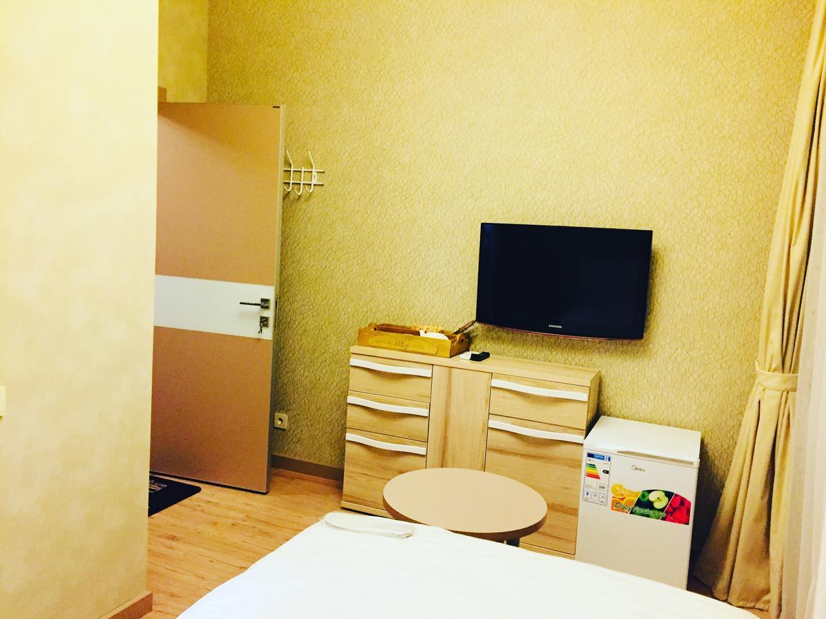 Altyn Aparthotel Astana Ngoại thất bức ảnh